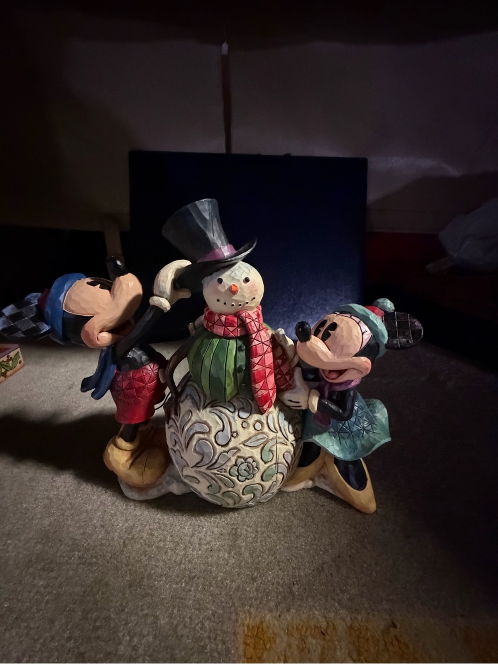 Jim Shore Disney Mickey & Minnie "Dressing Up for the Holidays” Sculpture